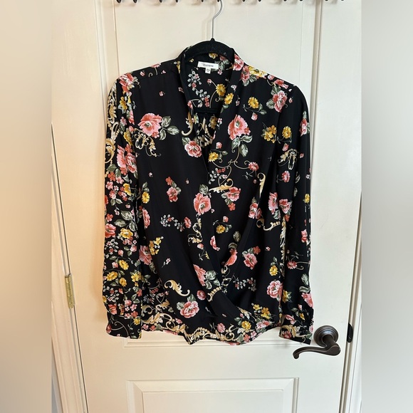 Pleione Tops - Women’s Size Medium Pleione Long Sleeve Floral Blouse